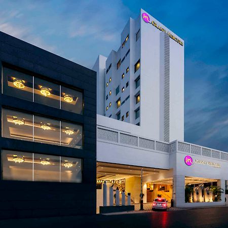 Grand Mercure Vadodara Surya Palace Экстерьер фото