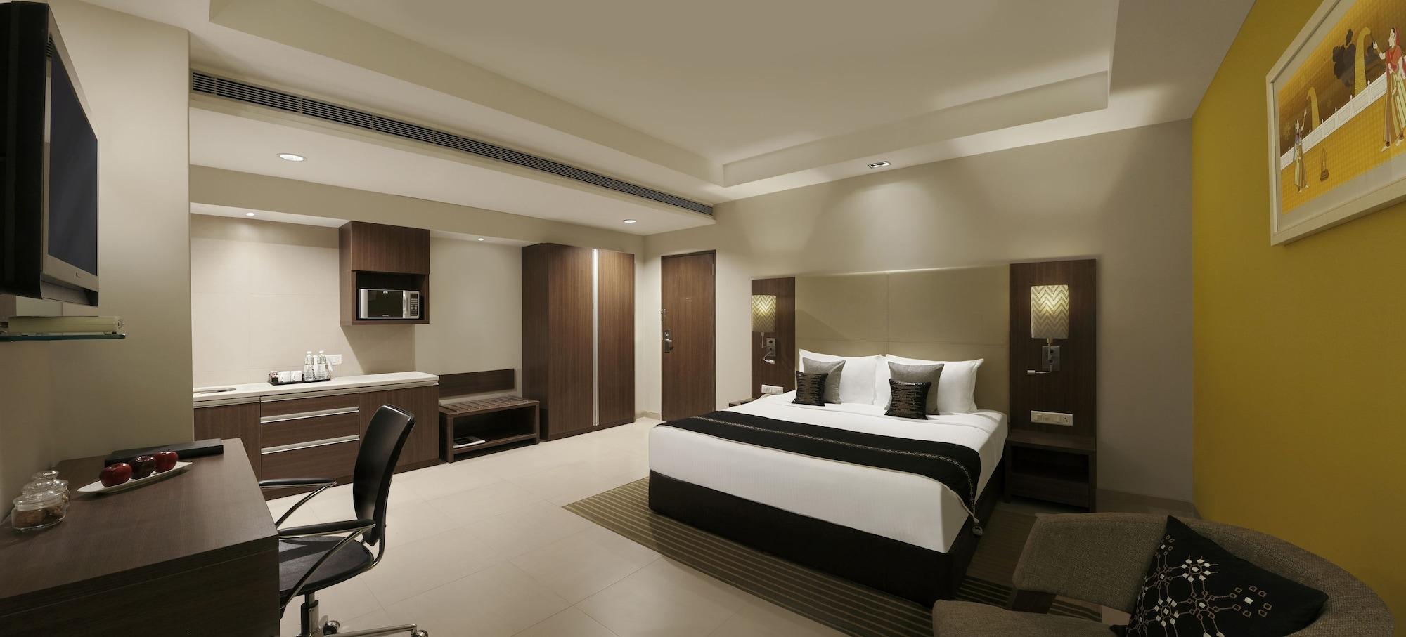 Grand Mercure Vadodara Surya Palace Экстерьер фото