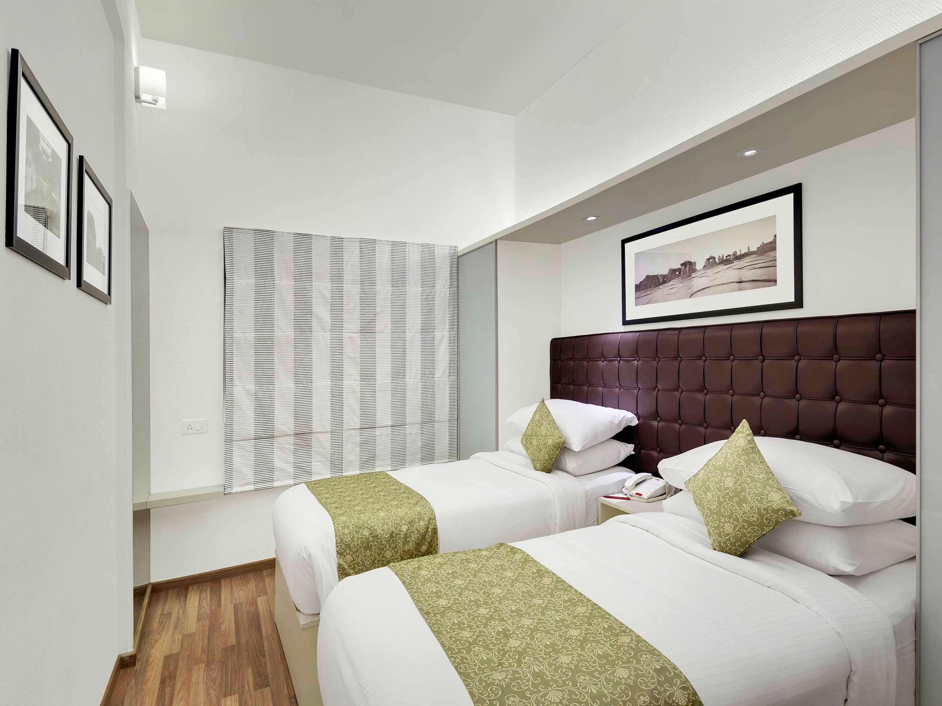 Grand Mercure Vadodara Surya Palace Экстерьер фото