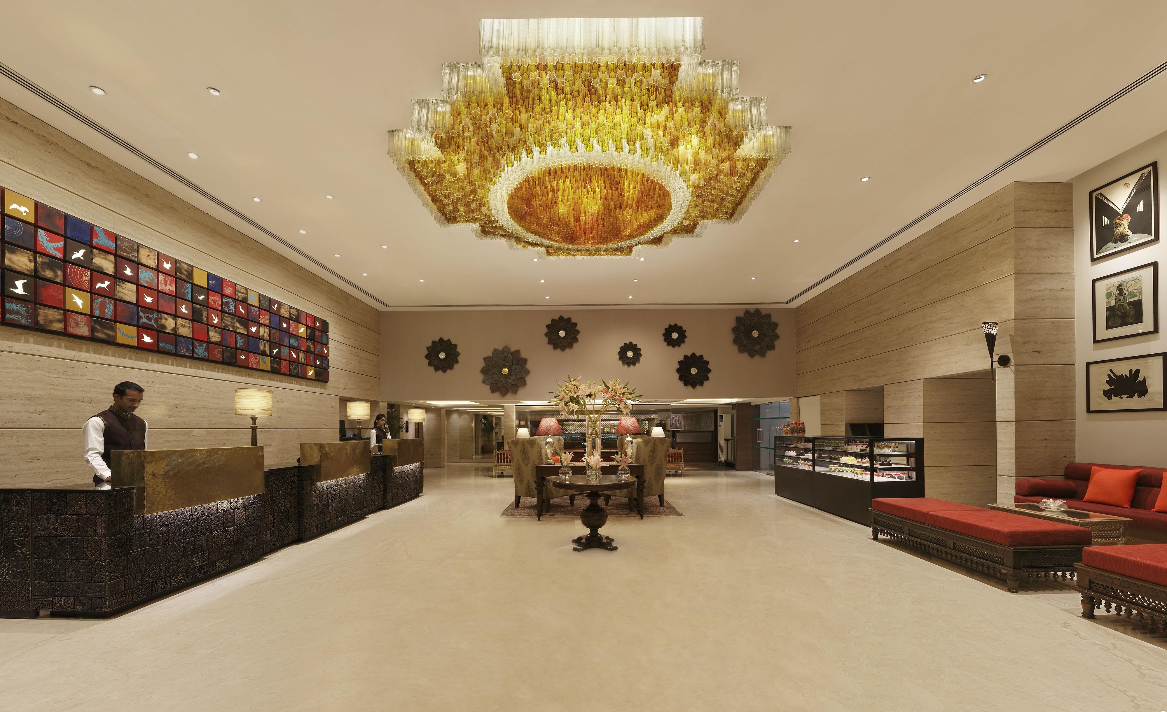 Grand Mercure Vadodara Surya Palace Экстерьер фото