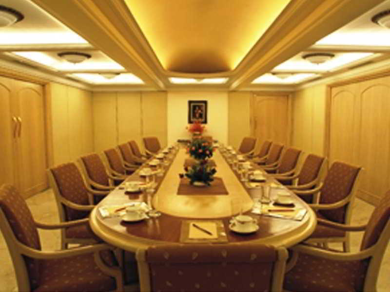 Grand Mercure Vadodara Surya Palace Удобства фото